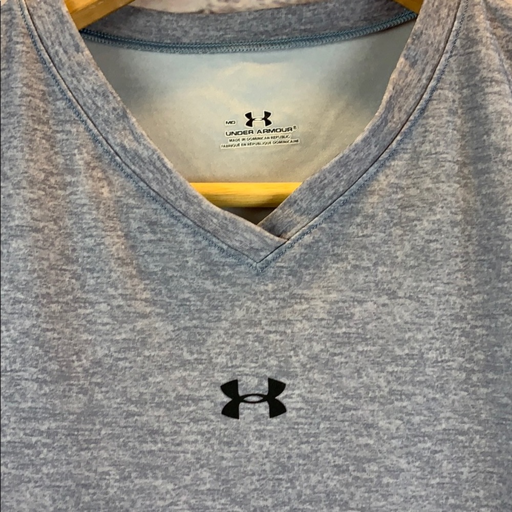 Under Armour V Neck Compression Shirt - Picture 2 of 3